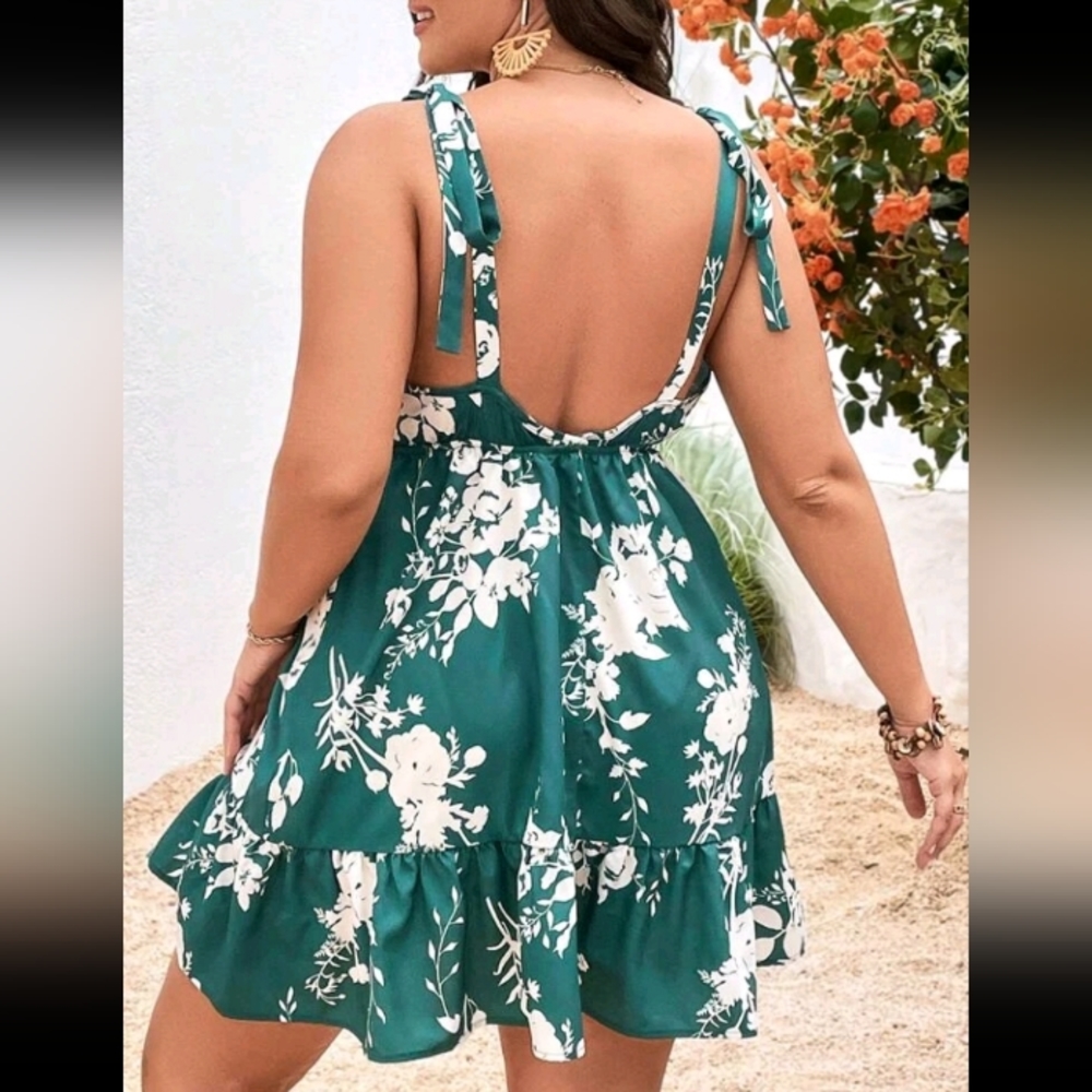Green Floral cami dress (sizes XL/3X/4X)) - Picture 3 of 6